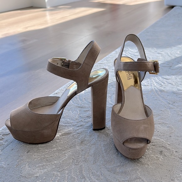 Michael Kors Tan Platform Heels - Picture 2 of 3